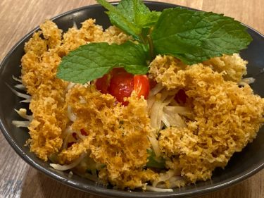 イサーン料理を満喫！いろいろなソムタムが楽しめる「ソムタムダー」【代々木】