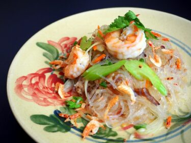 ヤムウンセン (ยำวุ้นเส้น)